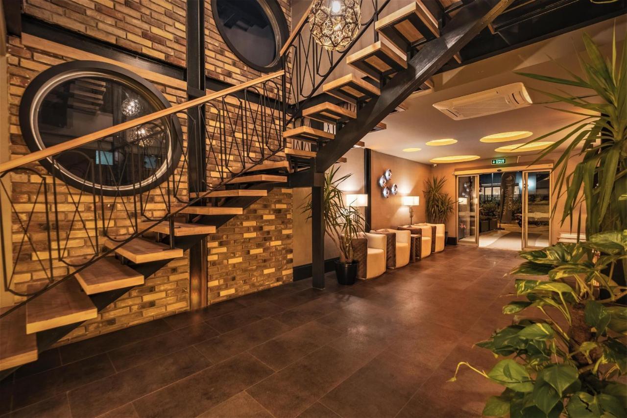 Hotel Marina Bay Goecek Εξωτερικό φωτογραφία